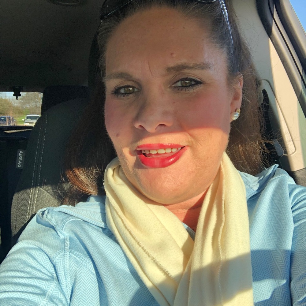 Meet your Posher, Claire